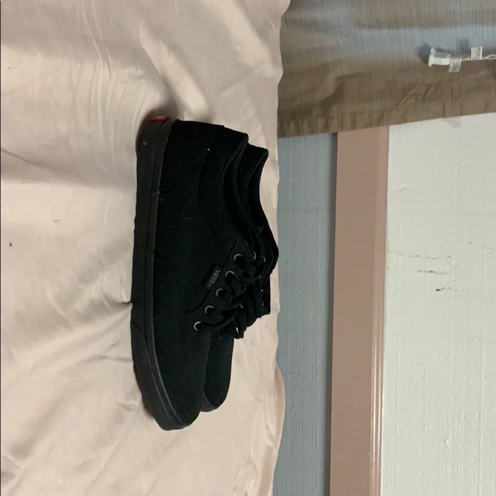 Vans - Picture 3 of 3